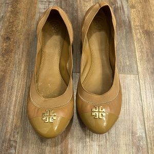 Tory Burch Beige/Brown Ballet Loafers Size 9